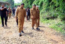 Jalan Desa Ciandur Akan Dibangun Lewat Program Bang Andra