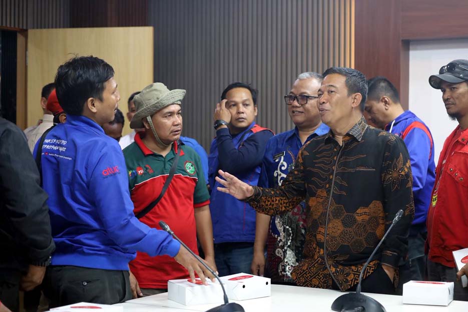 Aksi May Day, Ketua DPRD Kota Tangerang Terima Aspirasi Buruh