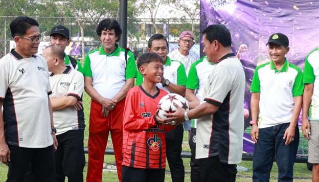 Buka Piala Bupati U-15, Maesyal Rasyid: Regenerasi Atlet Sepak Bola