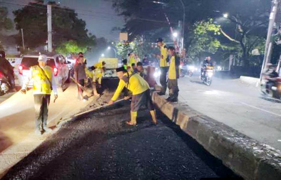 Dinas PUPR Kota Tangerang Perbaiki Akses Jalan Stasiun Kereta Api Poris