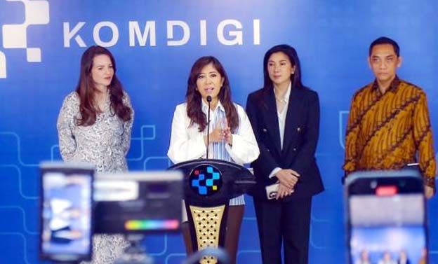 Menkomdigi: Game Roblox Terapkan Usia dan Hapus Fitur Komunikasi