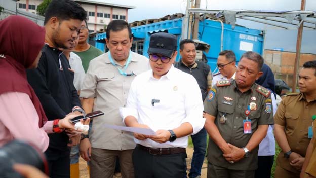 Pilar Saga Tinjau Pengerjaan Proyek di Jalan Ciater Tangsel
