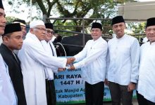 Bupati Tangerang Serahkan Sapi Kurban Bantuan Presiden