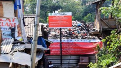 Pemkot Tangerang Segel Pengelolaan Sampah Ilegal di Cibodas