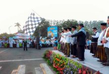 Sachrudin Ikuti Jalan Sehat Sarungan Bersama Ribuan Warga