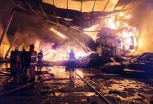 Sebuah Pabrik Karet di Cipondoh Ludes Terbakar Api