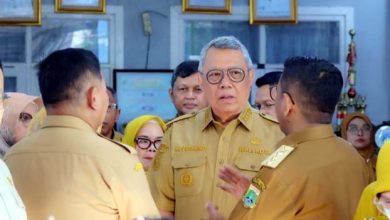 Benyamin Davnie Dampingi Andra Soni Tinjau MBG serta SPMB