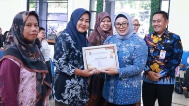 Wabup Intan Minta Pengurus UMKM Kelapa Dua untuk Lebiha Kreatif