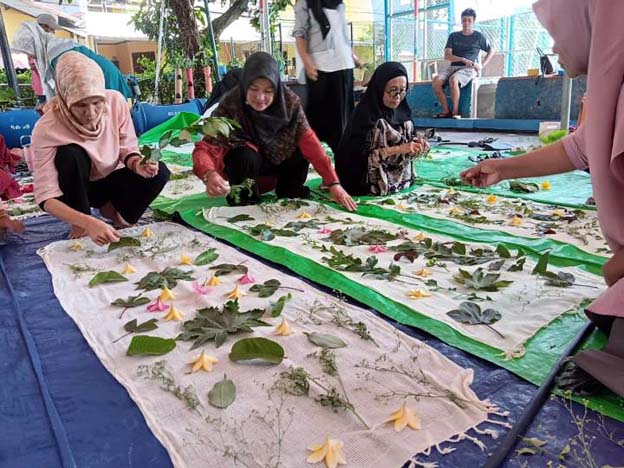 DPAD Kota Tangerang Gelar Pelatihan Ecoprint di Cibodas Baru