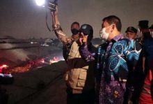 Bupati Tangerang Pimpin Langsung Penanganan Kebakaran TPA Jatiwaringin 