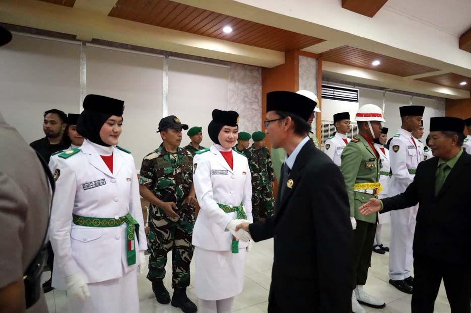 Sambangi 50 Anggota Paskibraka Kota Tangeramg 2026, Wakil Ketua DPRD: Ini Tugas Mulia