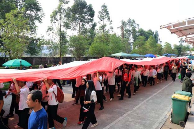 Ribuan Pemuda di Kota Tangerang Kirab Merah Putih Sepanjang 81 Meter