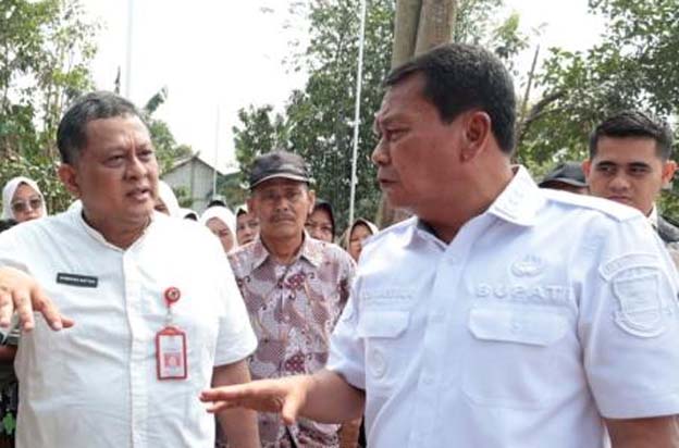 Bupati Tangerang Lakukan Bedah 4 RTLH di Sindang Panon