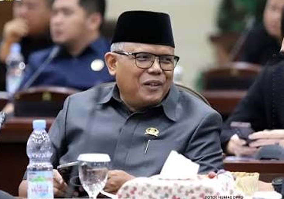 Ketua Komisi II DPRD Kota Tangerang Dorong Pemuda Bangga Kenakan Batik
