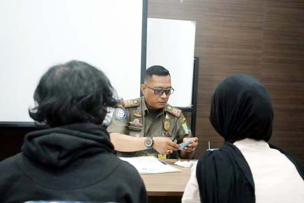 Satpol PP Kota Tangerang Amankan 5 Pasangan Mesum di Karawaci
