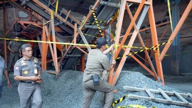 Satpol PP Kota Tangerang Segel Tempat Pemecah Batu di Karawaci