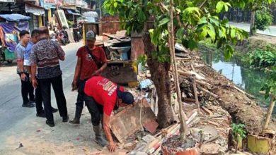 Pemkot Tangerang Tertibkan Bangunan Liar di Saluran Irigasi Sipon